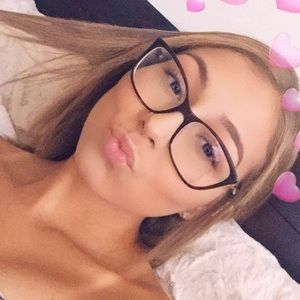 Meet your Posher, Jazmin